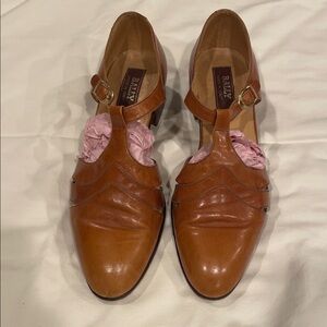 VTG Bally Women's Tan Leather Heels